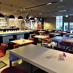 Comfort Square Ξενοδοχείο 4*