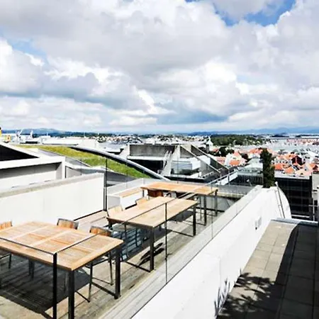 Comfort Square Отель 4*