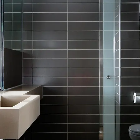 Отель Comfort Square 4*