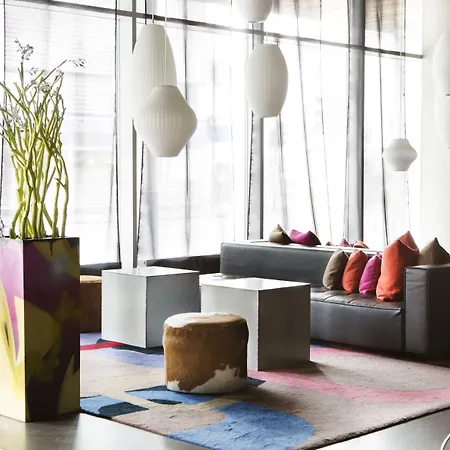 Comfort Square 4*