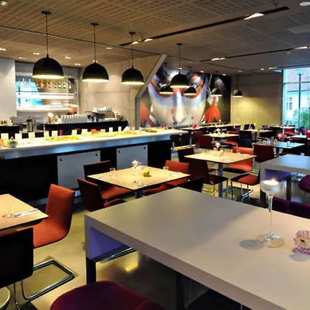 Comfort Square 4*