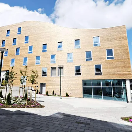 Comfort Square Hotel 4*