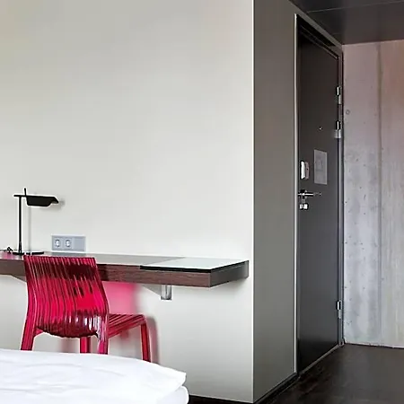 Comfort Square 4*