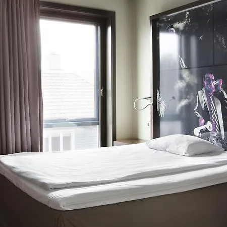 Hotel Comfort Square