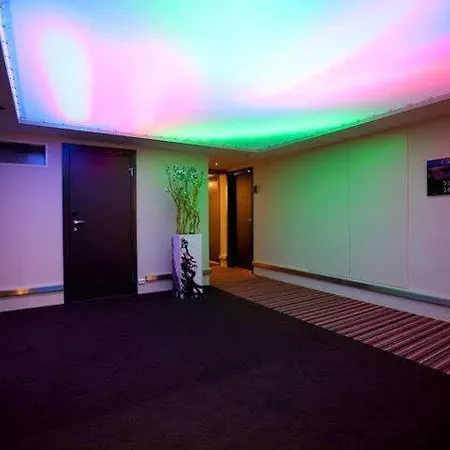 Comfort Square Hotel