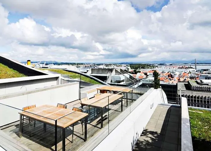 Comfort Square Ξενοδοχείο 4*