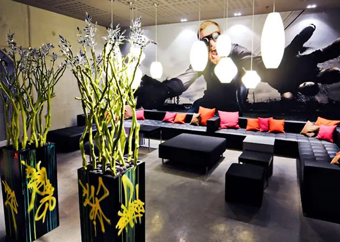 Comfort Square Ξενοδοχείο 4*