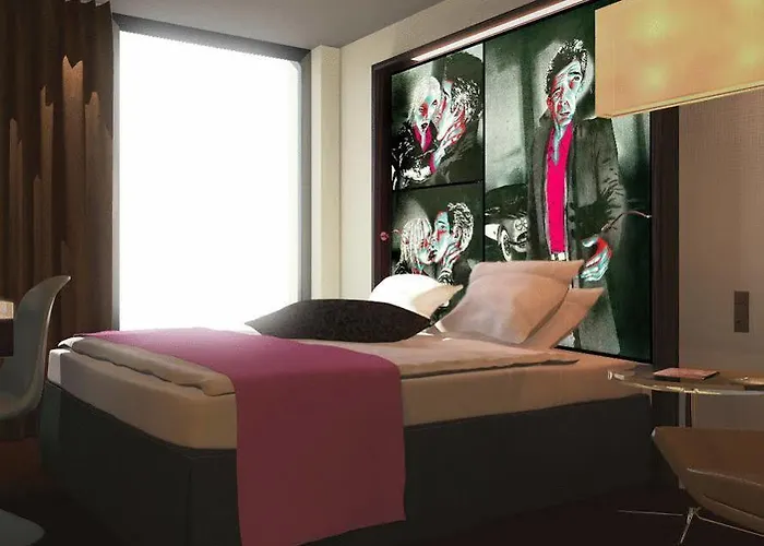 Comfort Square Hotel 4*